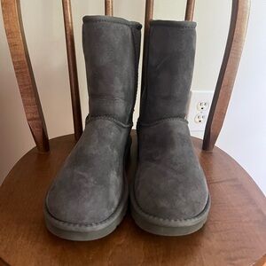 UGG Classic Short Boots, Grey. Women’s Size 8.